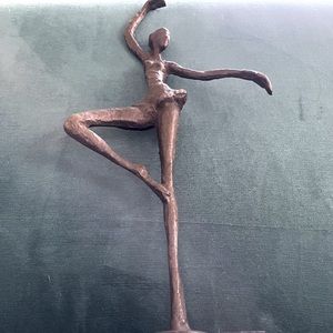 Ballerina Statue
